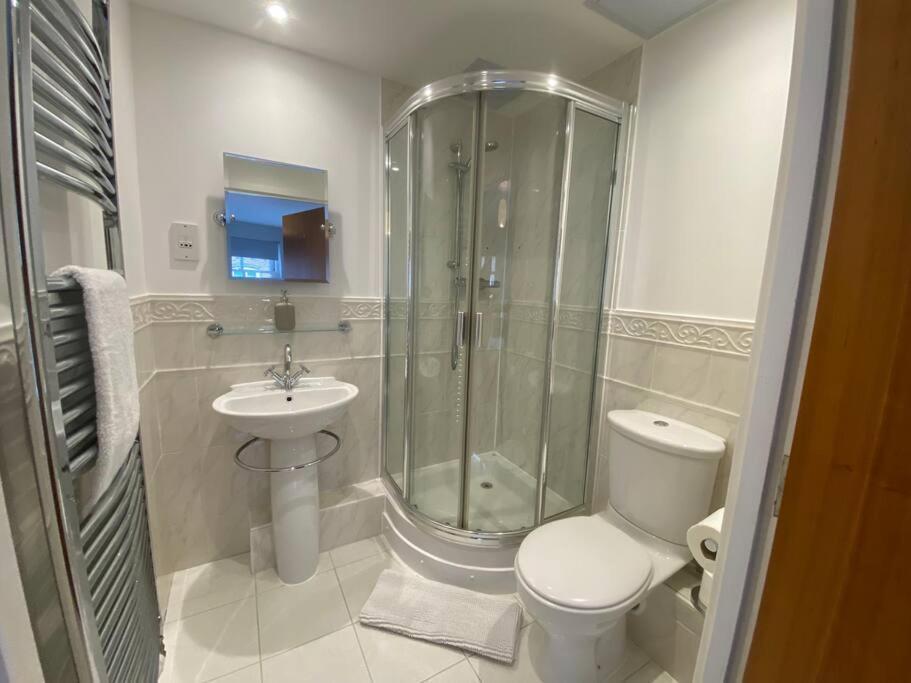 The Penthouse, Winchester Esterno foto
